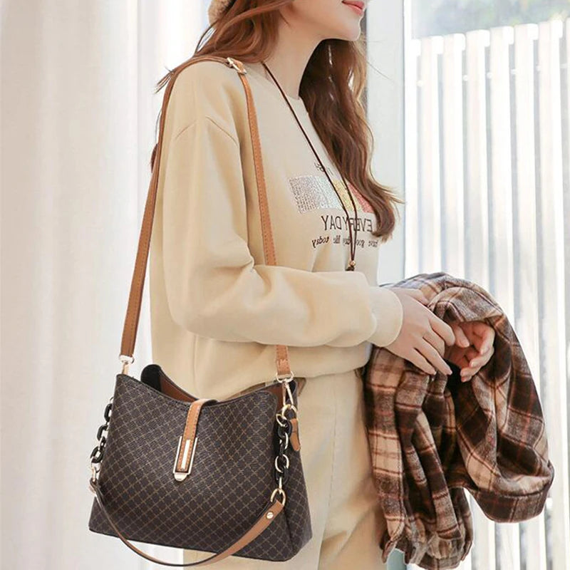 Nina - Designer shoulder bag-Elly Rose