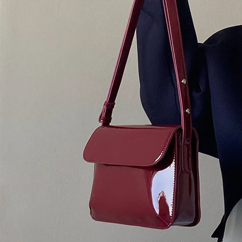 Elegant and chic red shoulder bag-Elly Rose