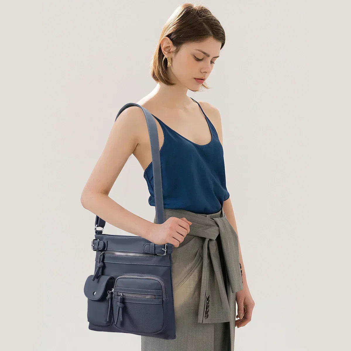 Zara | Soft leather shoulder bag with multiple compartments.-Elly Rose