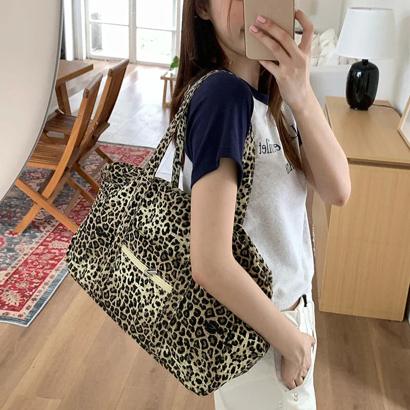 StreetChic - Leopard Print Travel Bag-Elly Rose