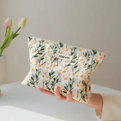 SmileyCase - Cheerful travel make-up case-Elly Rose